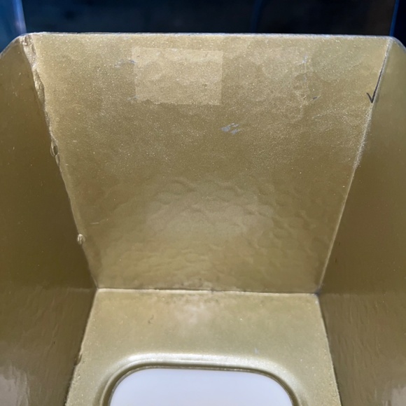 Tissue Box Holder - Picture 7 of 8